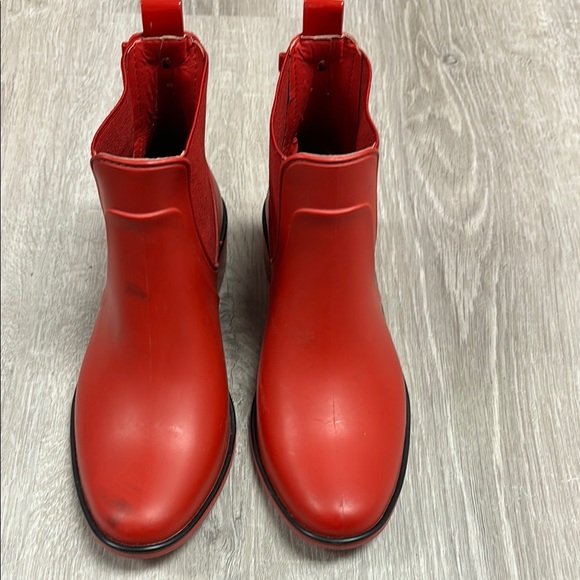 Kate Spade Red Ankle Booties Size 6/7 - Picture 2 of 5